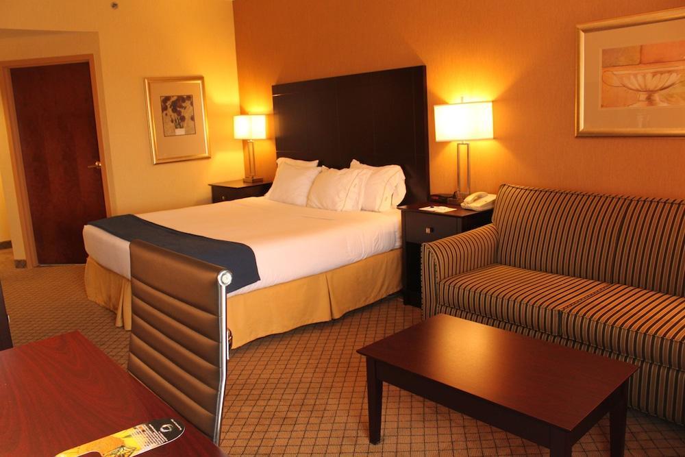 Express Lewisburg - By Ihg