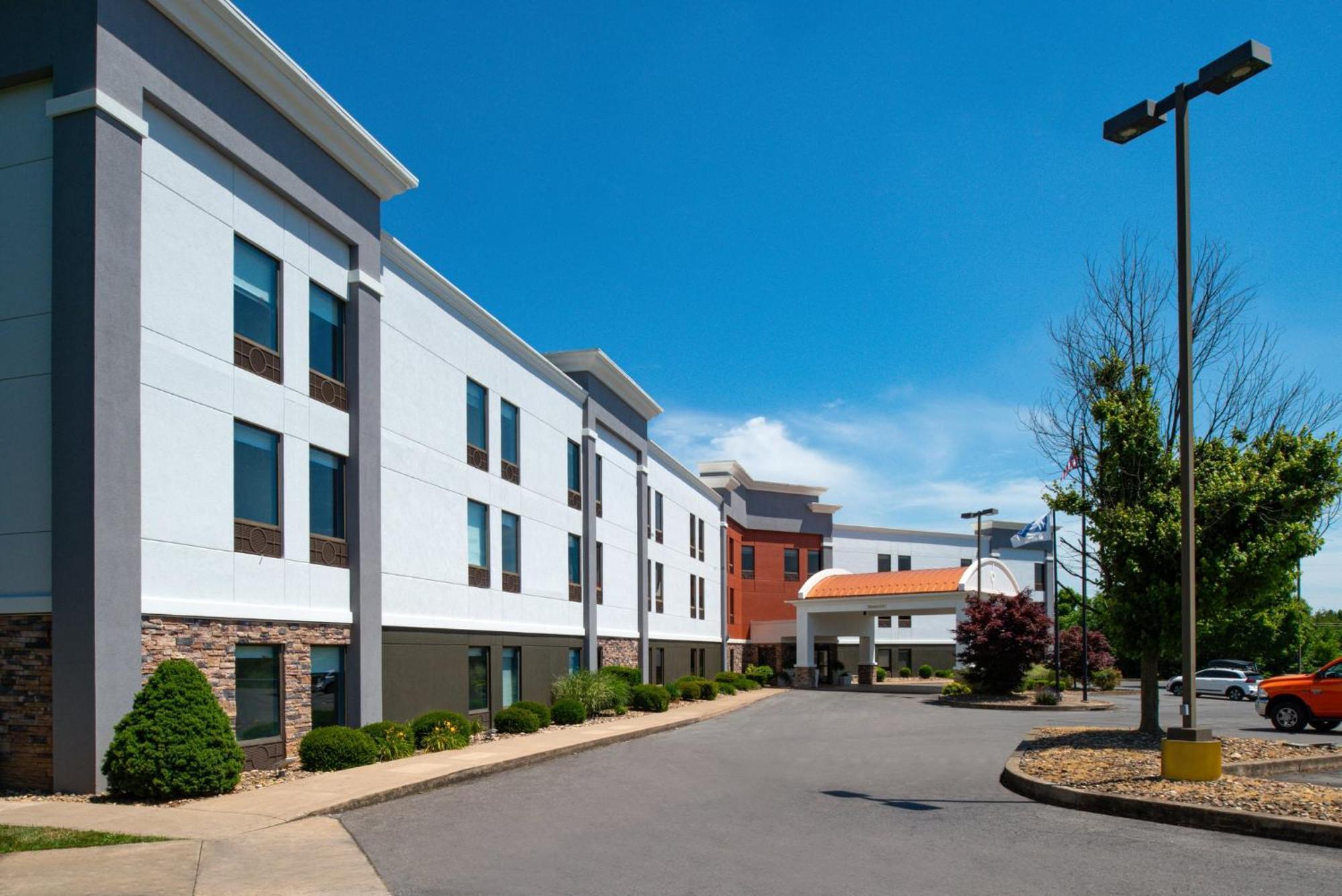 Express Lewisburg - By Ihg