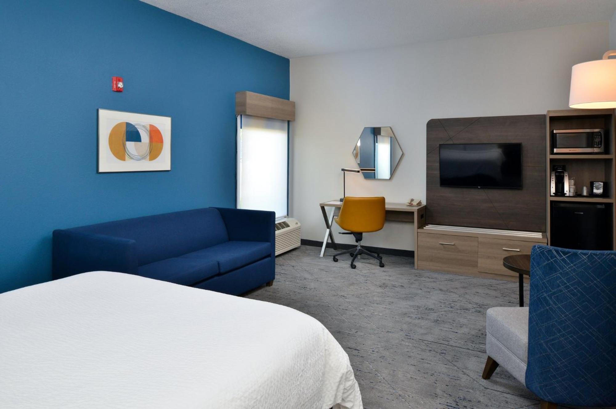 Express Lewisburg - By Ihg Hotel 2*