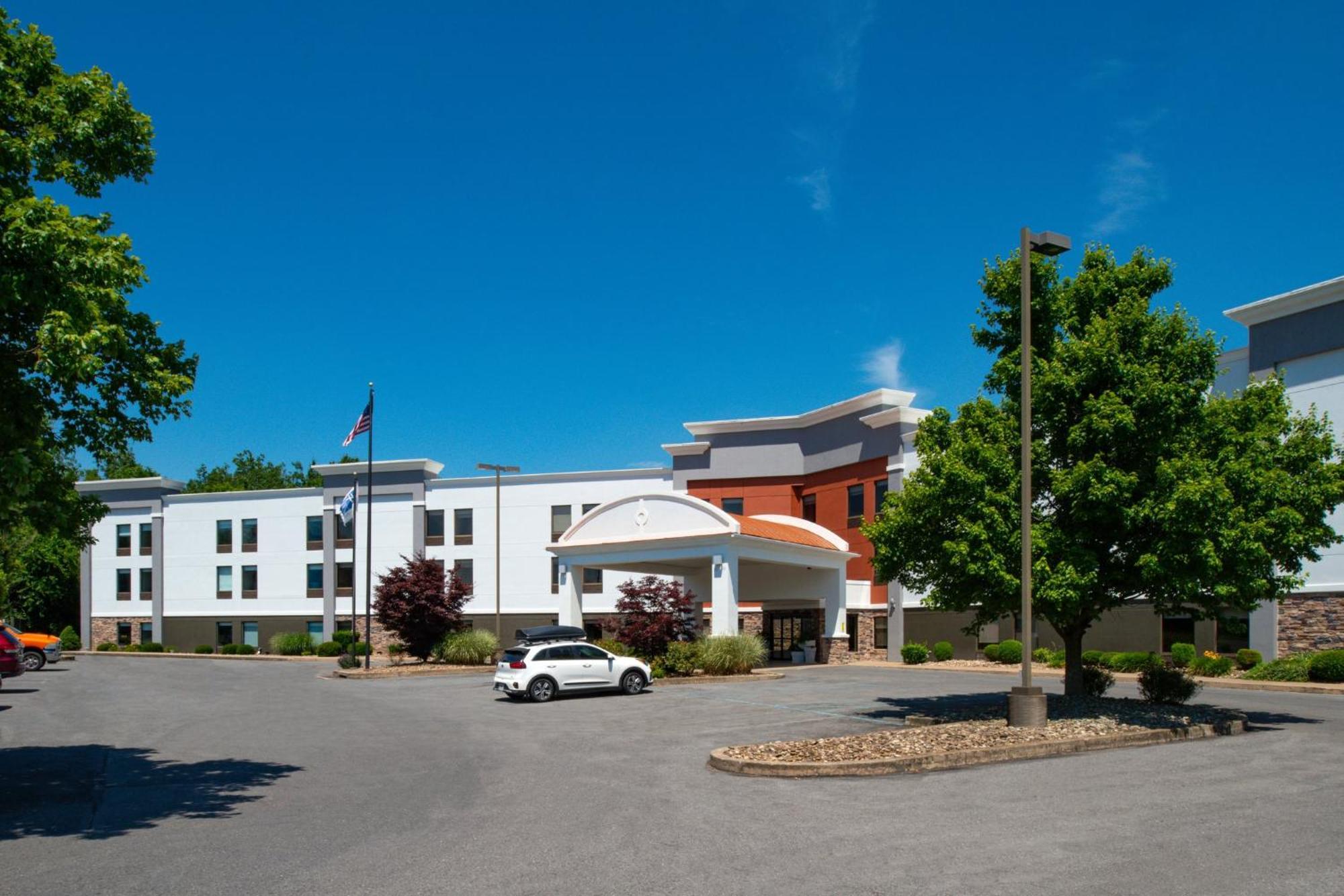 Hotel Express Lewisburg - By Ihg