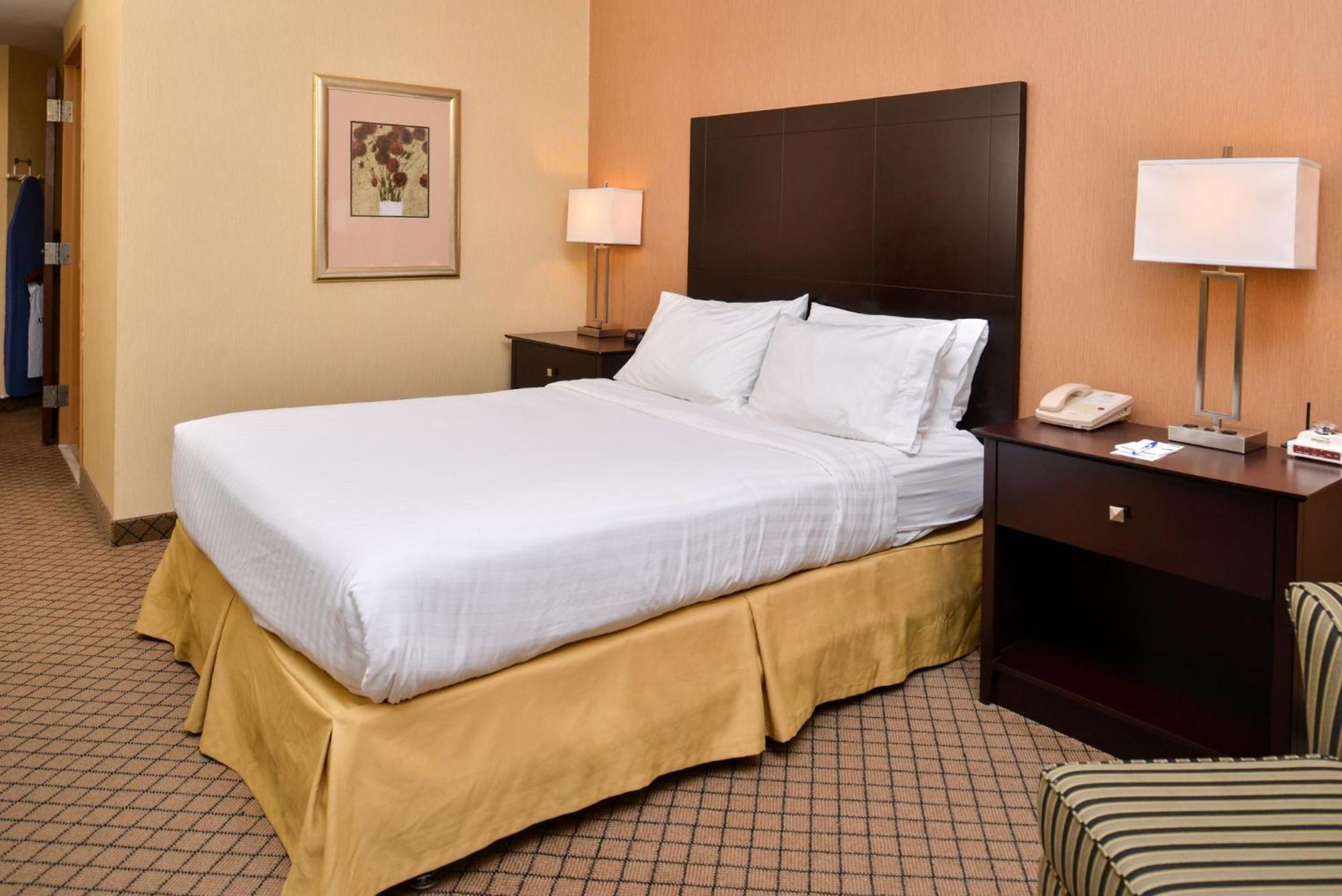 Express Lewisburg - By Ihg 2*